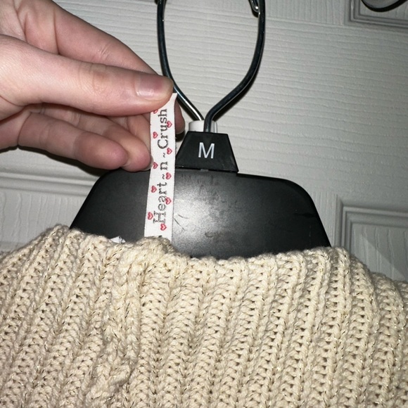 Girls cream colored cheetah sweater - Picture 2 of 4